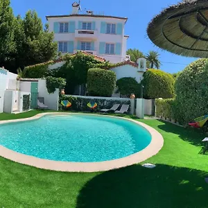 *** Hotel Le Pré Catelan Francia
