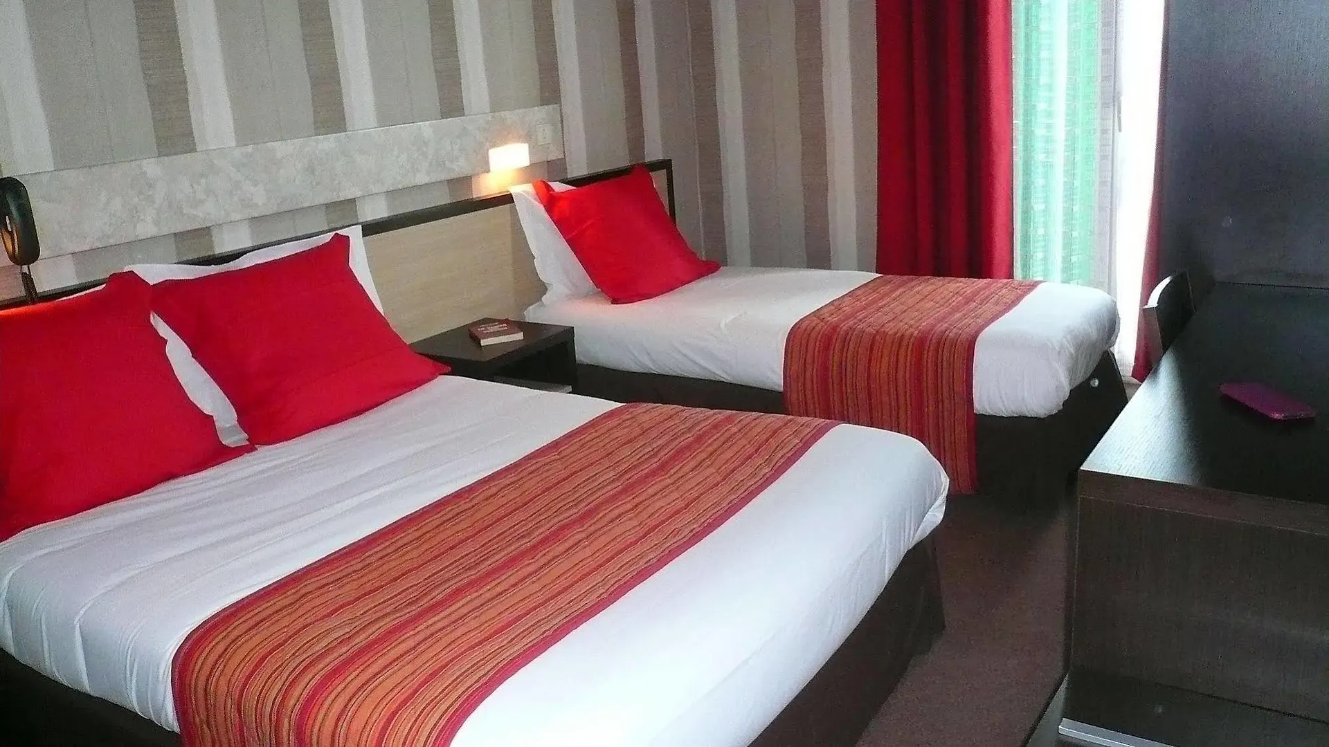 Hotel L'Europeen Ταρμπ 3*,  Γαλλία